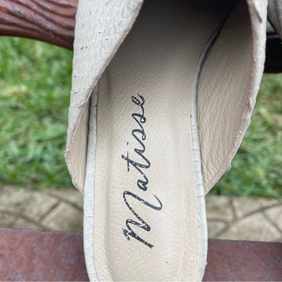 💋MATISSE Clover Taupe Leather Croc Skin Slip On Stacked Wood Heel Mules - Picture 14 of 16